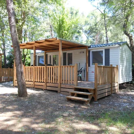 Albatross Mobile Homes On Camping Lacus *