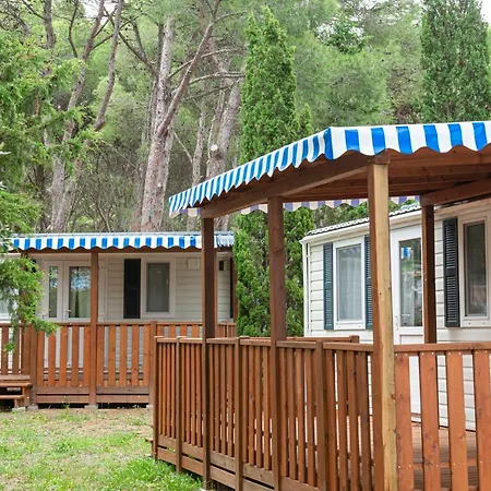 Campeggio Albatross Mobile Homes On Camping Lacus L' Escala
